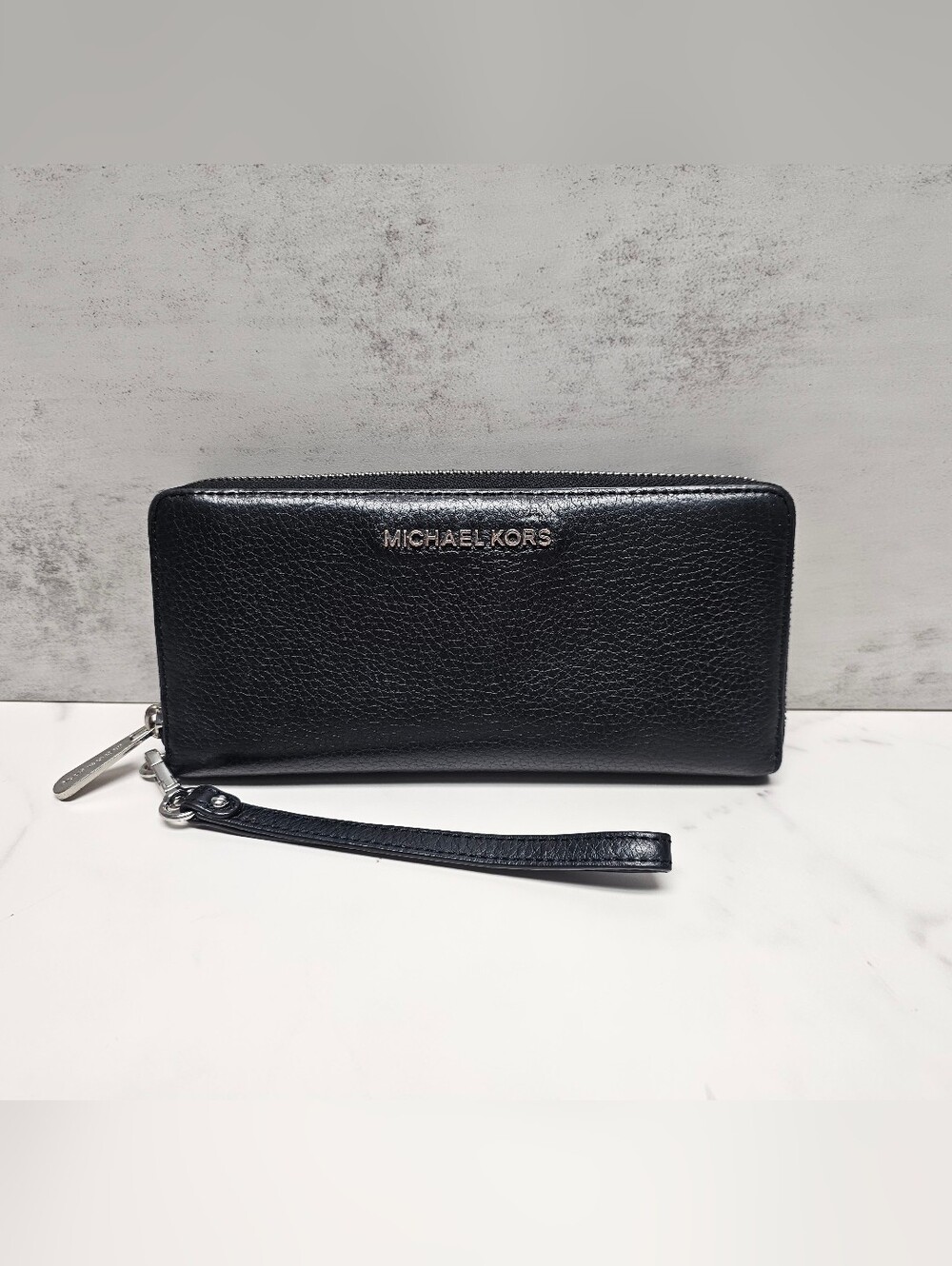 Michael Kors Black Jet Set Continental Zip Wallet